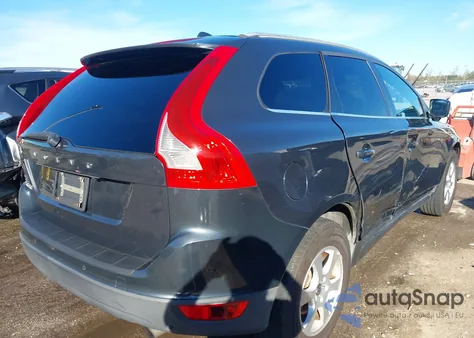 2011 Volvo Xc60 3.2/3.2 R-Design from USA, damaged, VIN YV4952DL5B2165572